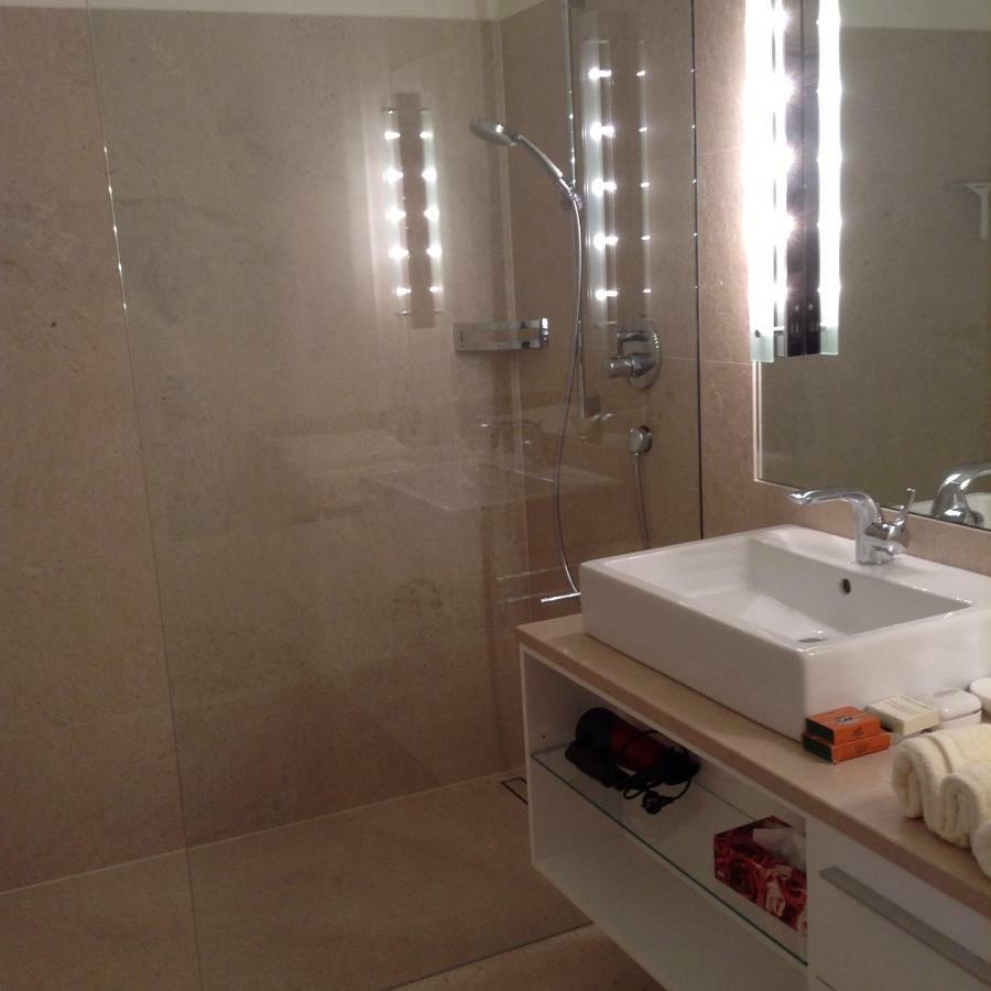 4* + 5* Luxury Apartments 圣吉尔根 外观 照片